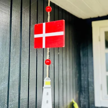 Summer Idyll In Charming Karrebaeksminde! Semesterbostad