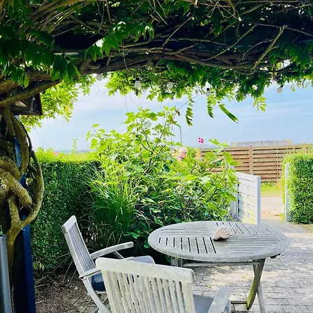 Semesterbostad Summer Idyll In Charming Karrebaeksminde!